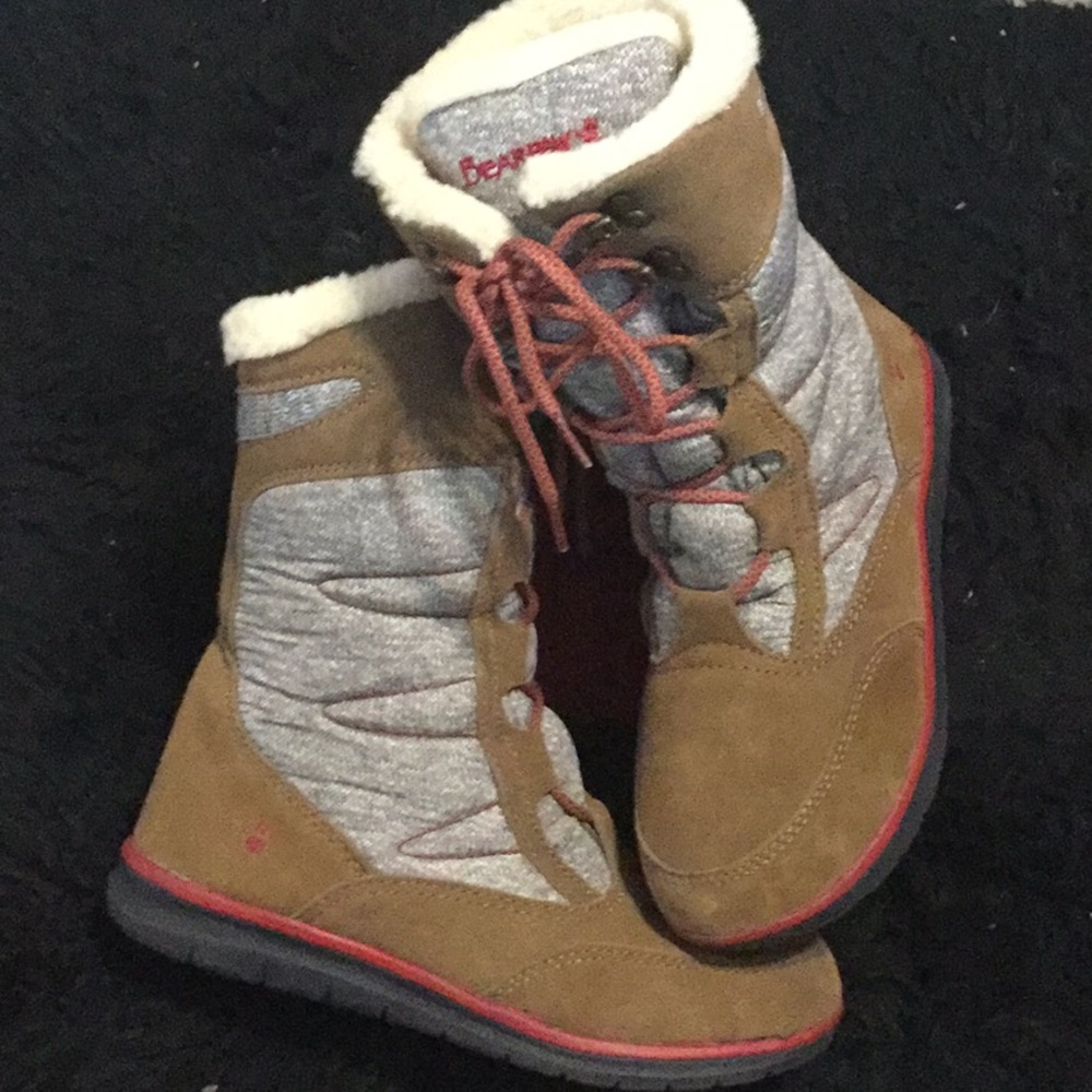 Bearpaw Boots Size 9